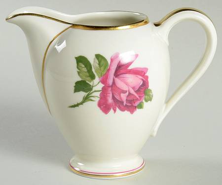 07360 (Cream Background) Creamer