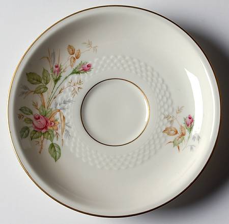 07470 (Cream Background, Embossed) Saucer