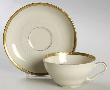 09288 Flat Cup & Saucer Set