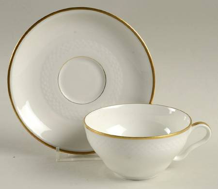 1915 Flat Cup & Saucer Set