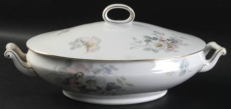 2795 Oval Covered Vegetable