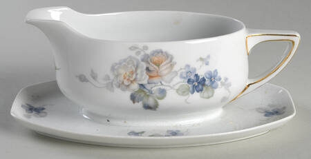 2804 (Smooth) Gravy Boat with Attached Underplate