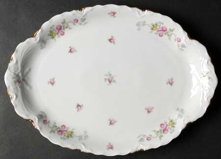 3361 (Scalloped) 13" Oval Serving Platter