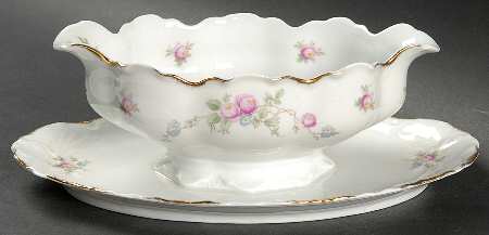 3361 (Scalloped) Gravy Boat with Attached Underplate