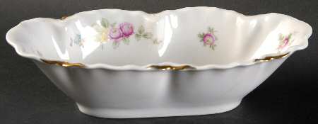3361 (Scalloped) 7" Oval Nut Dish