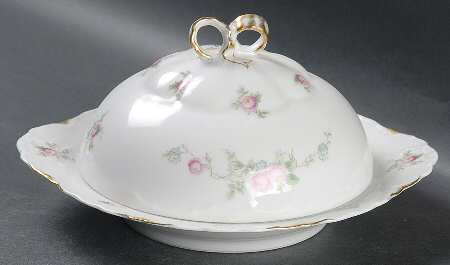 3361 (Scalloped) Round Covered Butter