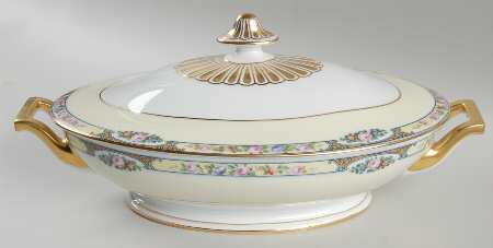 3816 Oval Covered Vegetable