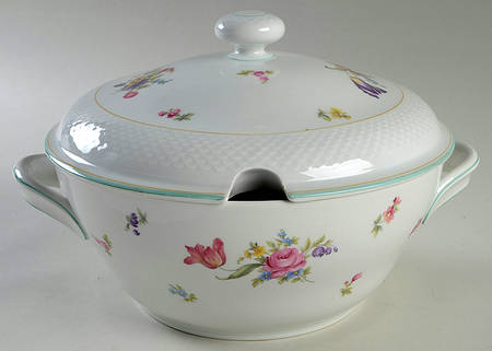 7138 Tureen &  Lid