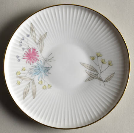 7507 Saucer by Thomas