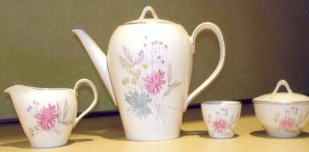 7507 Coffee Pot & Lid by Thomas