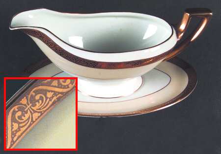 9160 Gravy Boat with Attached Underplate