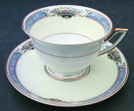 The Aragon Footed Cup & Saucer Set