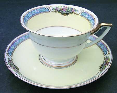 The Aragon Oversized Cup & Saucer Set