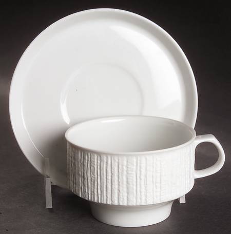 Arcta White Flat Cup & Saucer Set