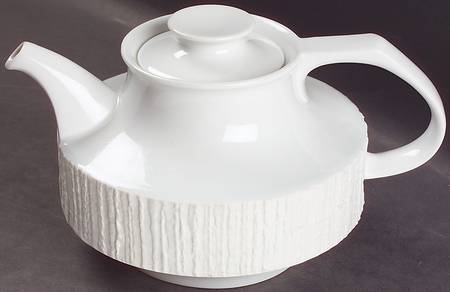 Arcta White Teapot & Lid