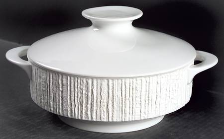 Arcta White Round Covered Vegetable