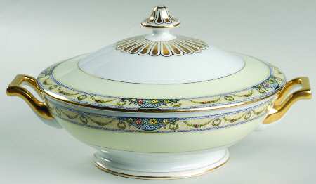 The Arlington (White Cream Border) Round Covered Vegetable