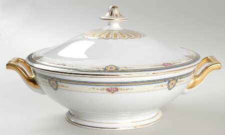 The Belvedere Round Covered Vegetable