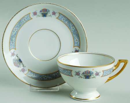 The Brunswick Footed Cup & Saucer Set