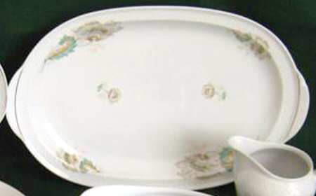 Charmont (Embossed Rim) 12" Oval Serving Platter