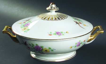 The Claridge Round Covered Vegetable
