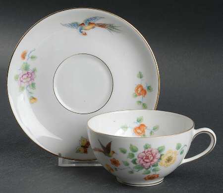 The Claridge Flat Cup & Saucer Set
