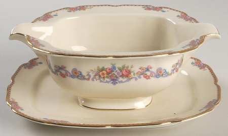 Dorsey Gravy Boat with Attached Underplate