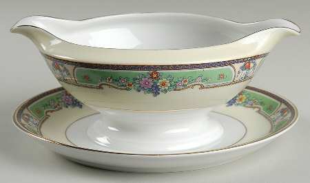 Emerald Gravy Boat with Attached Underplate