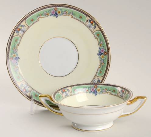 Emerald Footed Cream Soup Bowl & Saucer Set