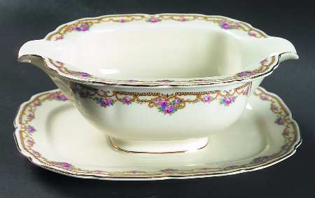 Eugenia Gravy Boat with Attached Underplate