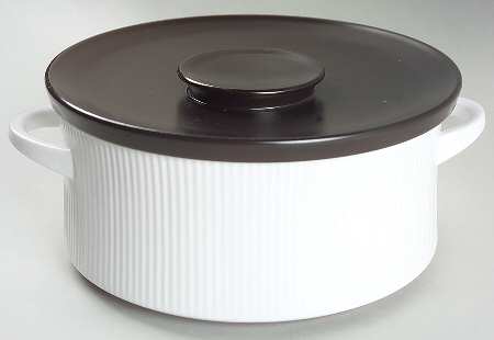 11010 1.75 Qt Round Covered Casserole