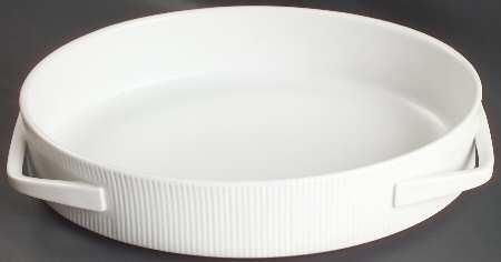 11010 Handled Oval Deep Baker