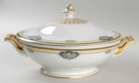 Irving Round Covered Vegetable
