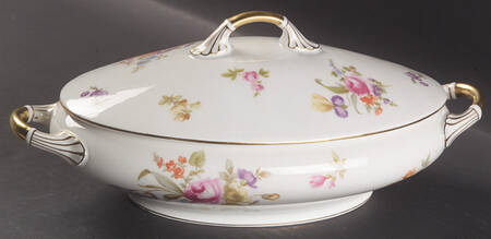 Lakewood Oval Covered Vegetable