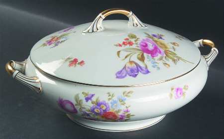 Lakewood Round Covered Vegetable