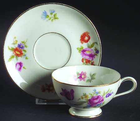 Lakewood Footed Cup & Saucer Set