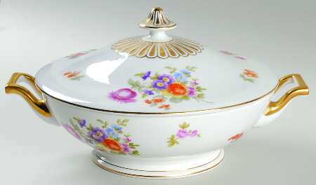 Lakewood Round Covered Vegetable