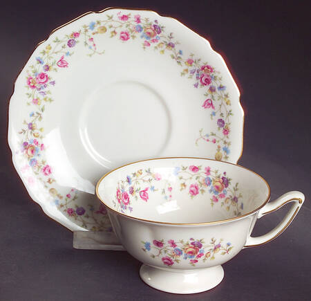 La Salle Footed Cup & Saucer Set