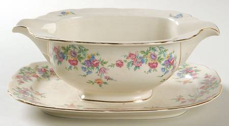 Mayfair Gravy Boat with Attached Underplate