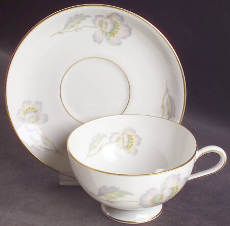 Pastel Poppy (Smooth) Footed Cup & Saucer Set