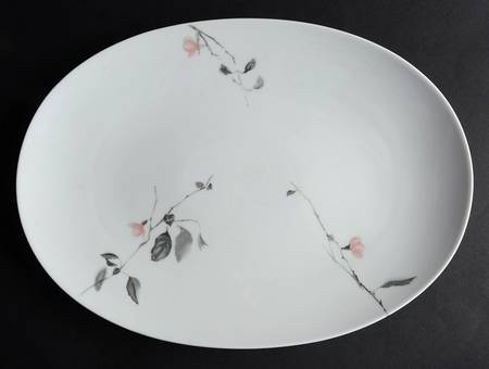 Quince (Medallion Shape) 13" Oval Serving Platter