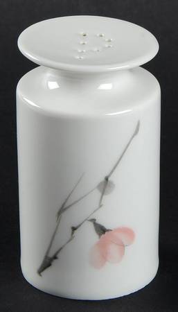 Quince (Medallion Shape) Pepper Shaker
