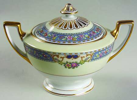 Queen Louise Sugar Bowl & Lid