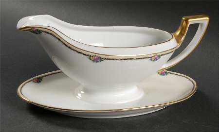 Rose Point Gravy Boat with Attached Underplate