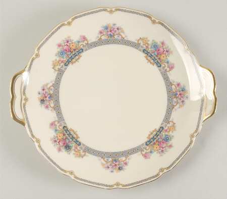Rosemarie Handled Cake Plate
