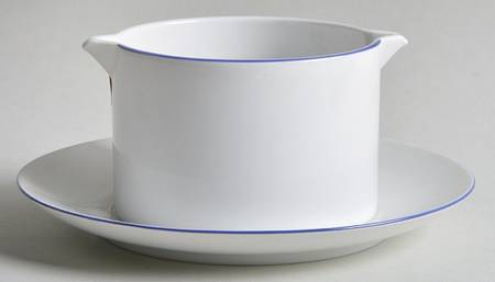 Solo Gravy Boat with Attached Underplate