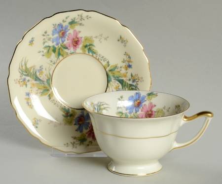 Lady Hamilton Footed Cup & Saucer Set