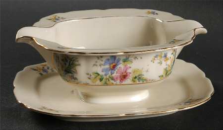 Lady Hamilton Gravy Boat with Attached Underplate