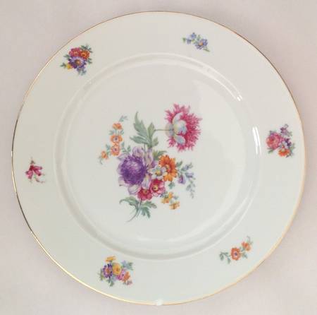 THO17 Dinner Plate