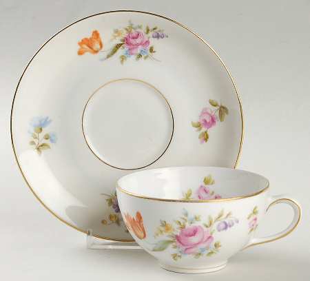 THO17 Flat Cup & Saucer Set